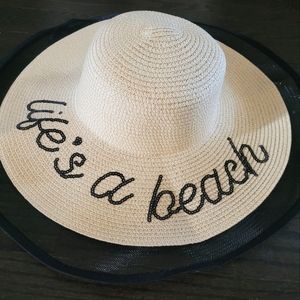 Instagramable beach hat.